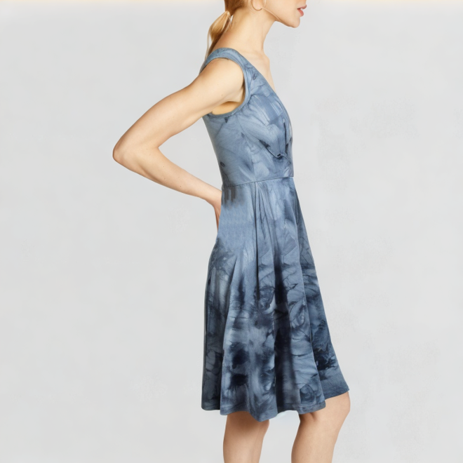 V-neck button decoration pocket natural waistline dress