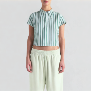 Chic and fashionable striped poplin short top
