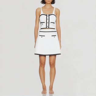 Elegant women's two-piece knitted cropped top and skirt