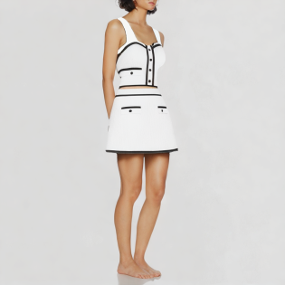 Elegant women's two-piece knitted cropped top and skirt