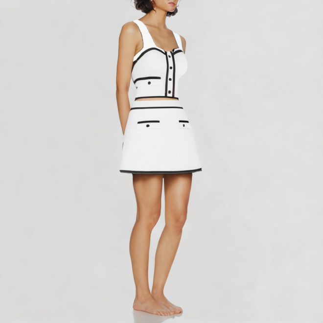 Elegant women's two-piece knitted cropped top and skirt